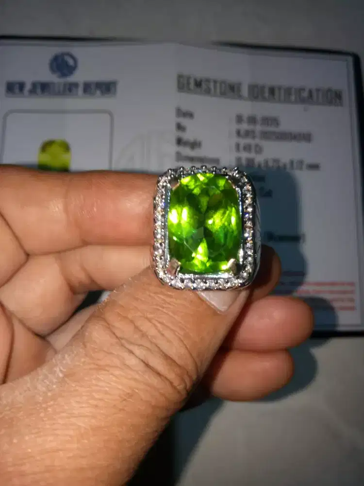 Cincin batu peridot natural origin miyanmar