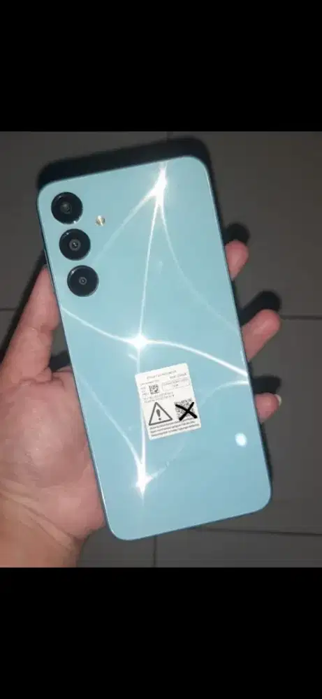 Samsung Galaxy A16 5G 8/256GB Warna Light Green.