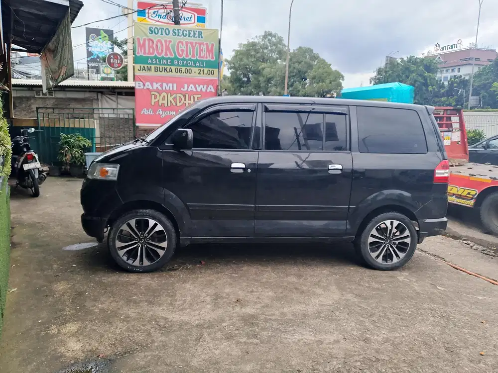 Mitsubishi Maven 2003 Bensin