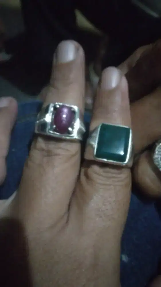 Batu ruby dan bacan