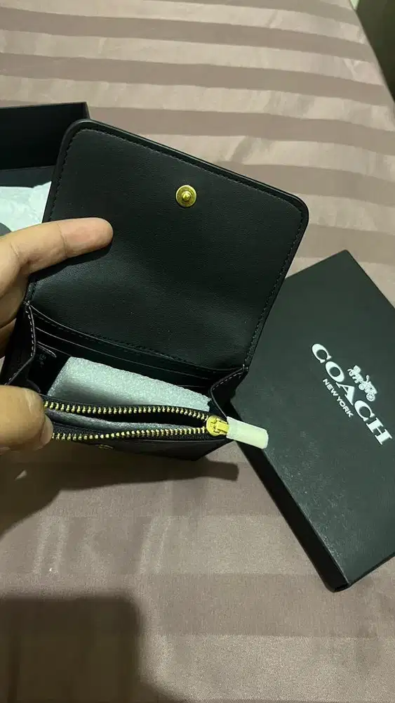 Coach Essential Flap Card  Case