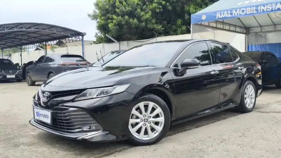 Pajak Panjang TDP 21JT Toyota Camry 2.5 V Bensin-AT 2019 Hitam