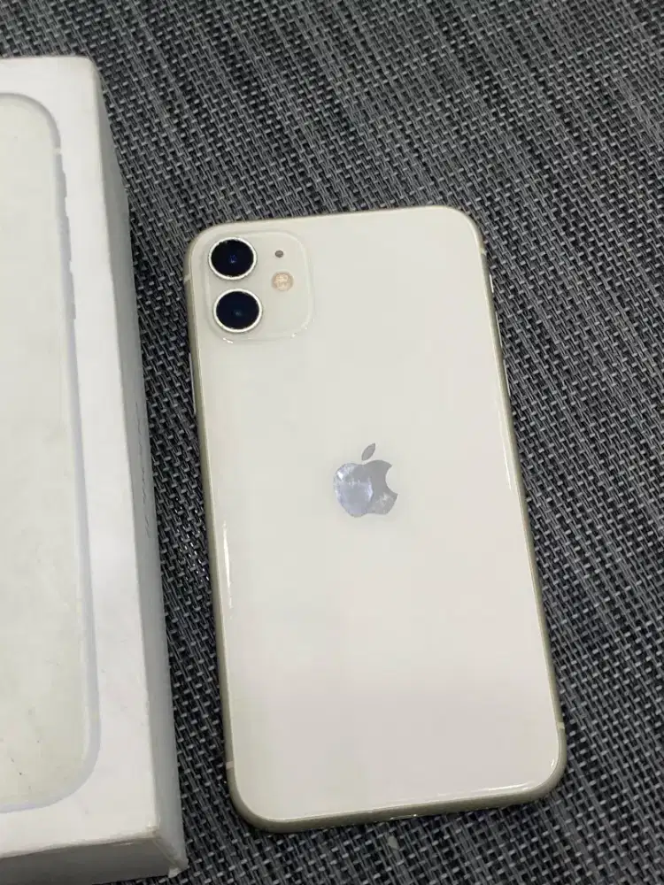 Second iPhone 11 64gb Inter All Operator Aktivasi lama