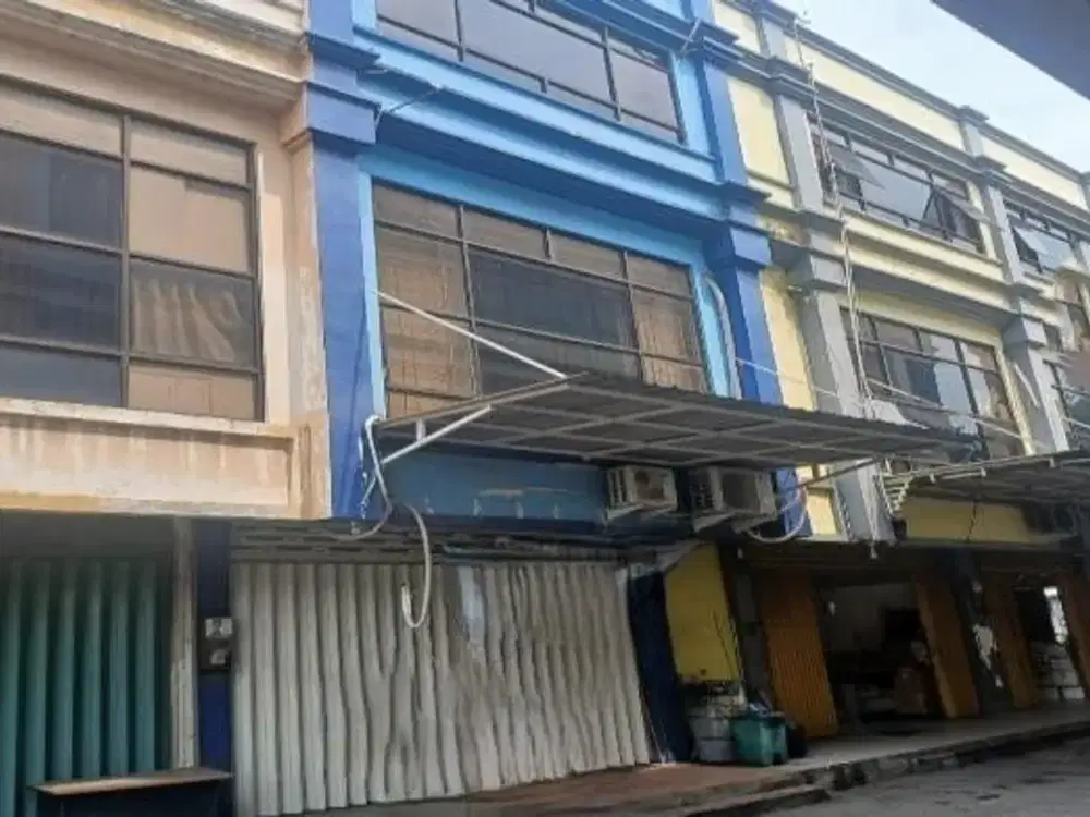 Ruko 3 Lantai Rungkut Megah Raya Surabaya – Harga Kompetitif, Area Bisnis Aktif