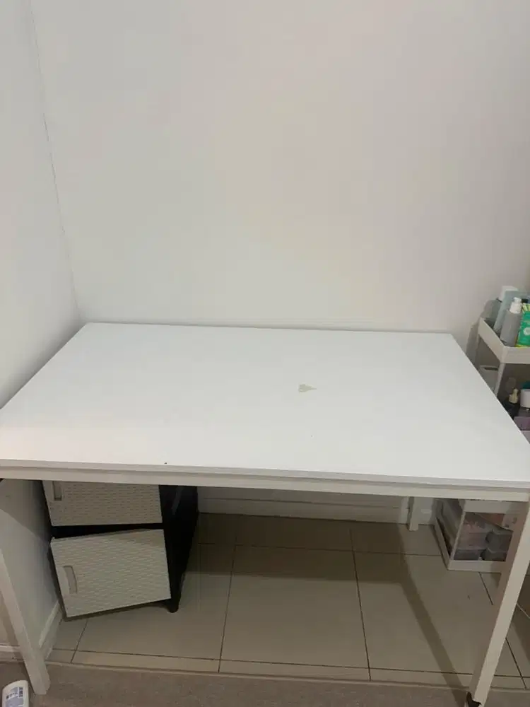 MEJA KANTOR IKEA
