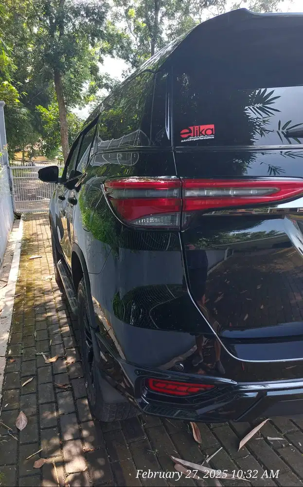 Lampu belakang + Lampu bumper Toyota Fortuner VRZ / GR (ori Toyota)