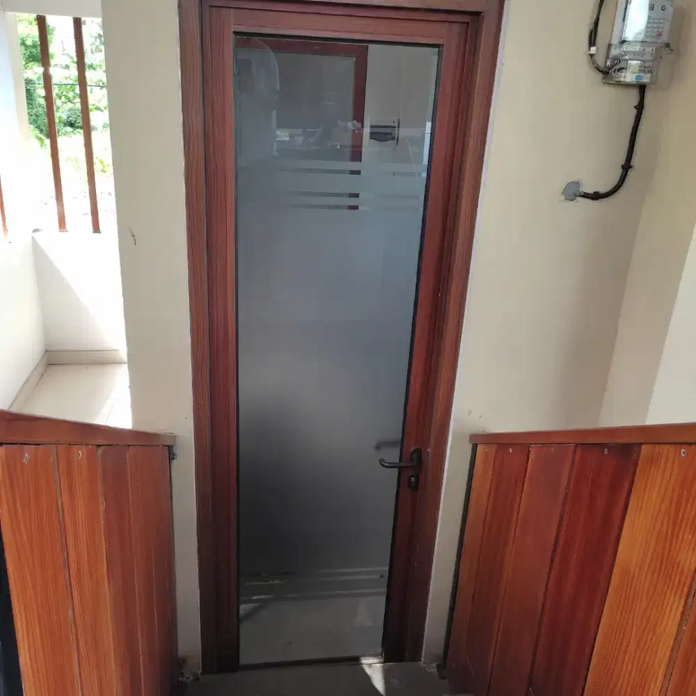 pintu aluminium serat kayu