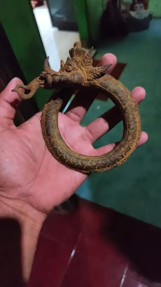 Gelang perunggu nagga