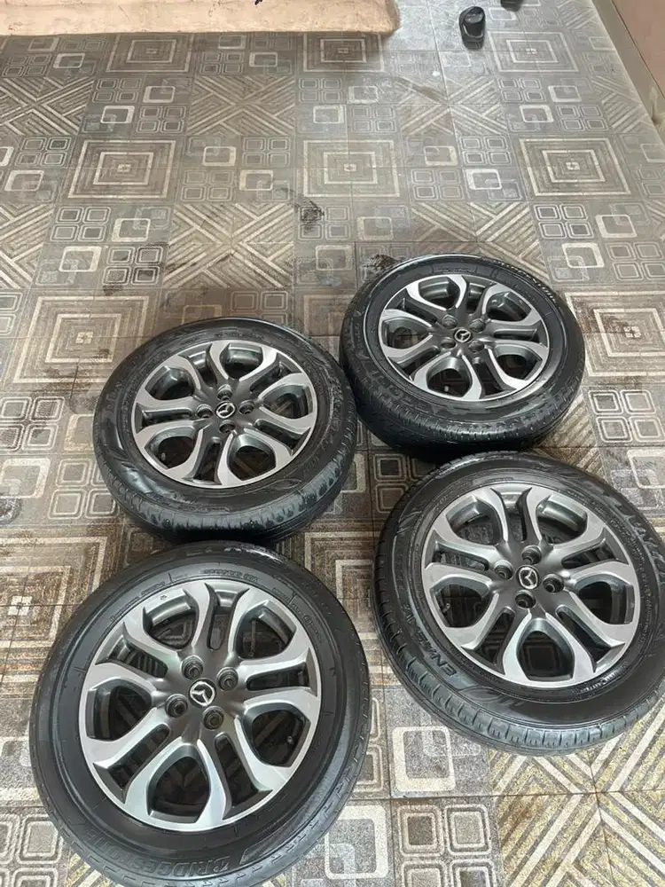 JUAL CEPAT VELG ORI MAZDA 2 SKYACTIV BERIKUT DENGAN BAN NYA