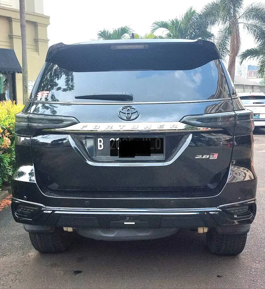 Lampu belakang + lampu bumper Black Smoke Toyota Fortuner VRZ / GR