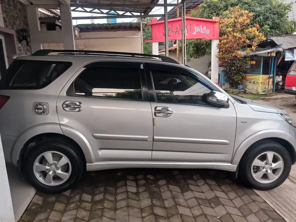 Toyota Rush 2009 Bensin