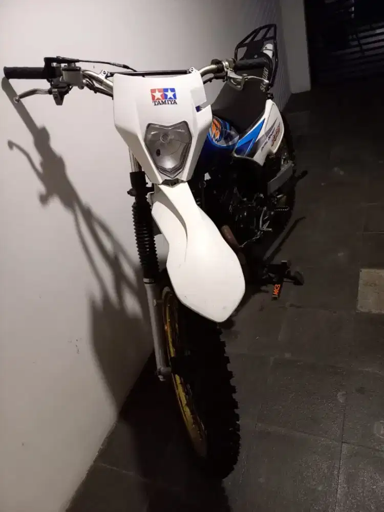 Suzuki TS 125 Custom Trail