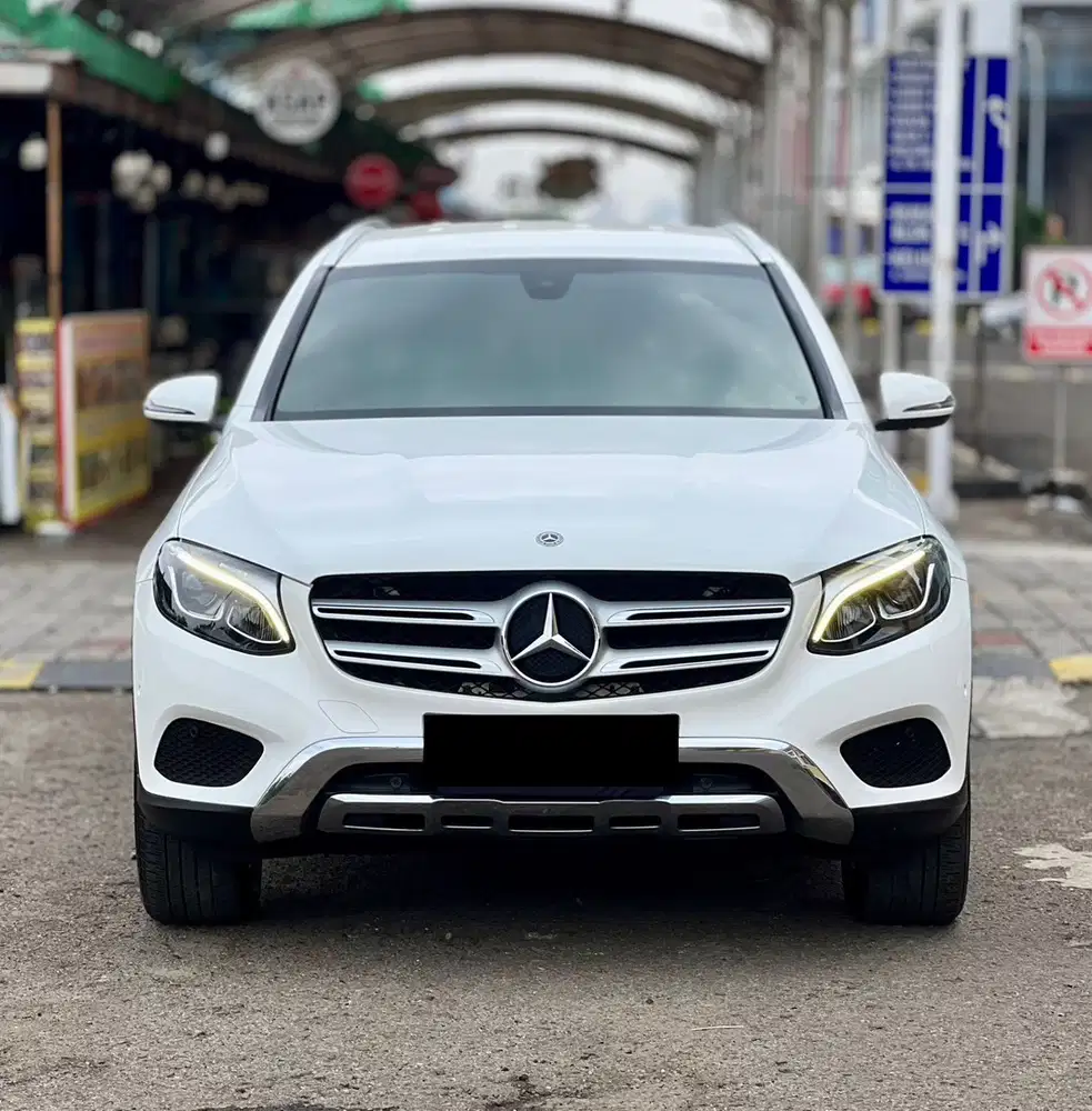 Mercedes Benz GLC200 2017 Low KM Garansi 1 Tahun Mesin dan Transmisi