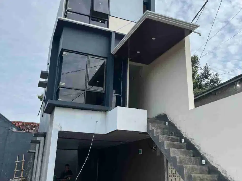Dijual Rumah 3 Lantai Hanya 5 Menit Ke Rencana Tol Bojong Gede dan 10 Menit Ke Stasiun KA Bojong Gede