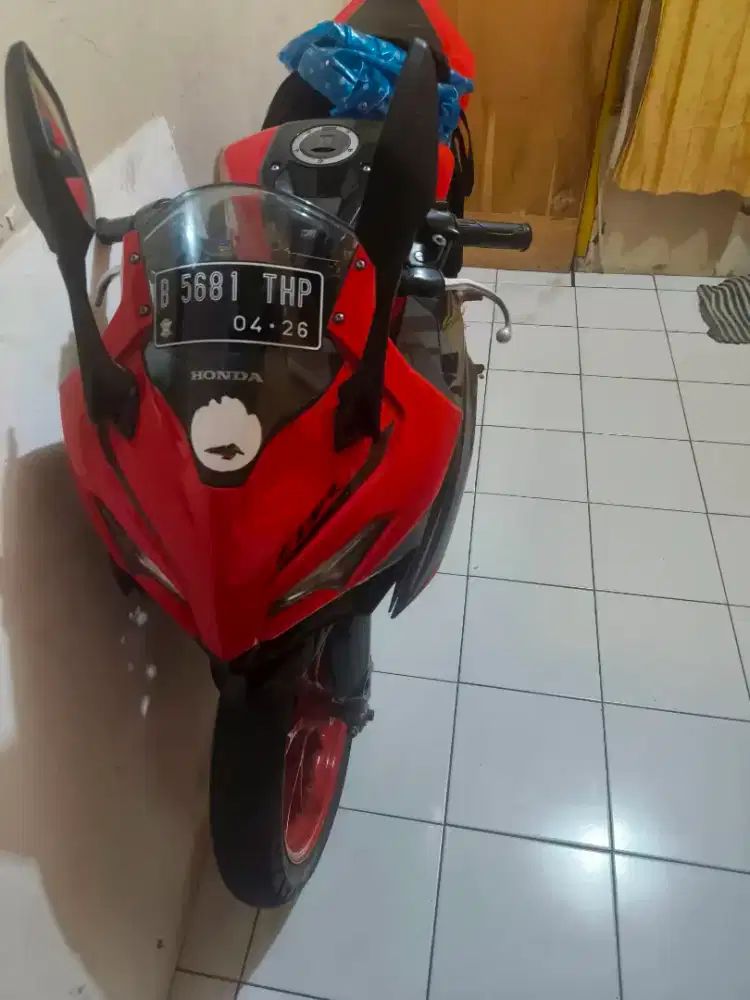 Di jual cepat cbr 150r 2021