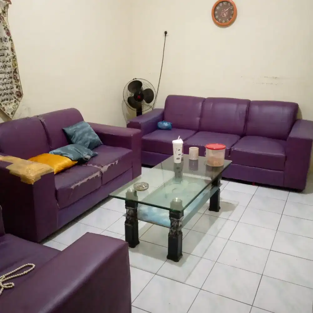 Dijual sofa tanpa meja kondisi seperti di foto