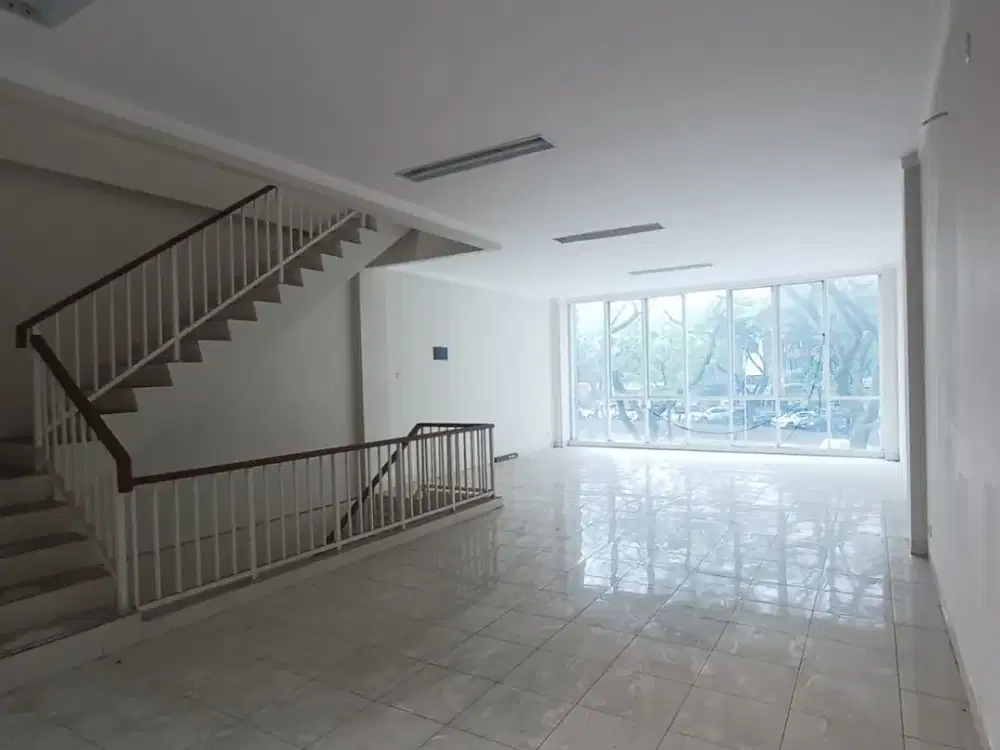 Disewa Ruko Boulevard Bintaro Luas 116M2, 3 Lantai