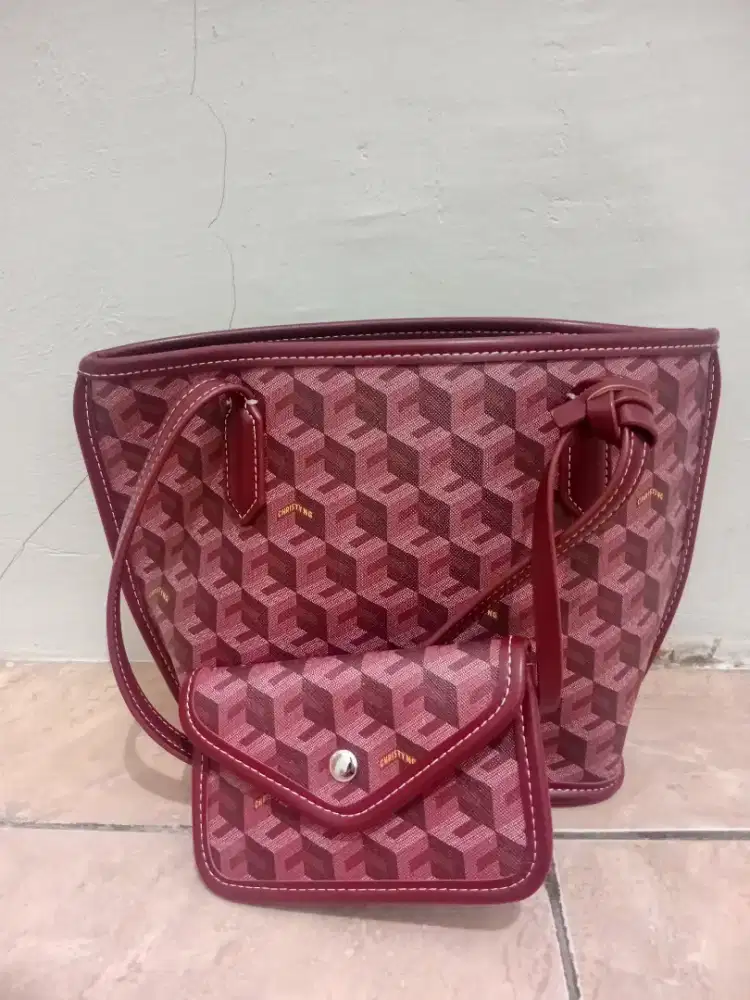 Tas Perempuan Christy Ng