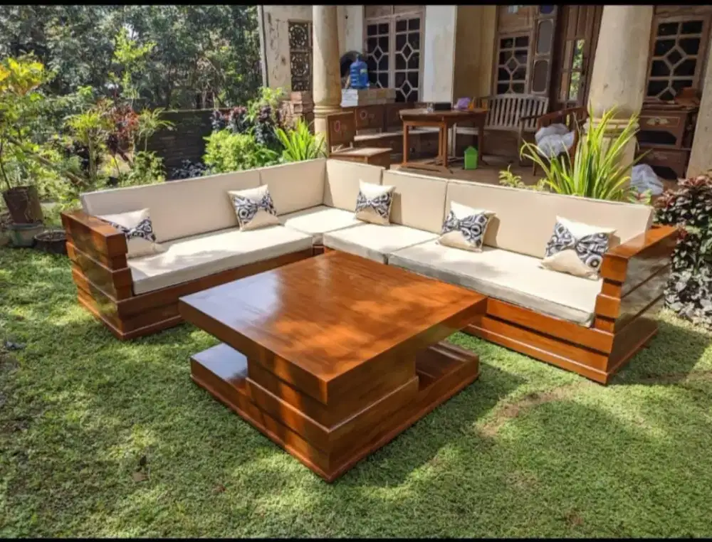 sofa putih sudut kayu jepara