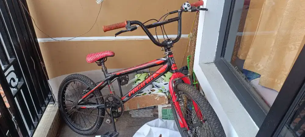 Sepeda BMX PASIFIC AVORIO