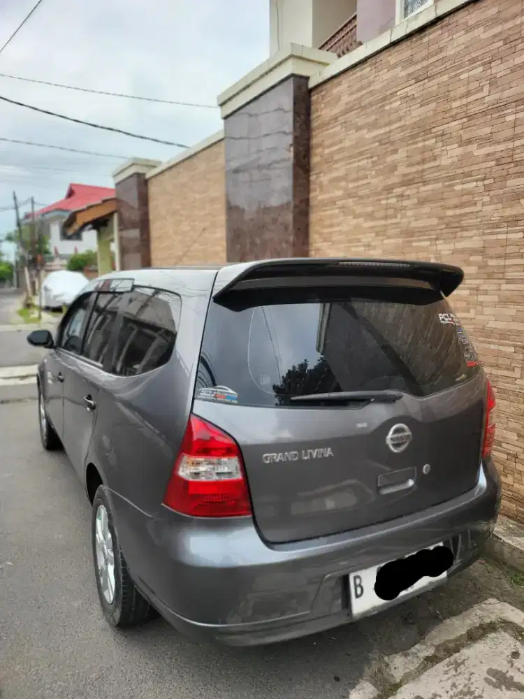 Nissan Grand Livina 2013 Automatic Pribadi Istimewa