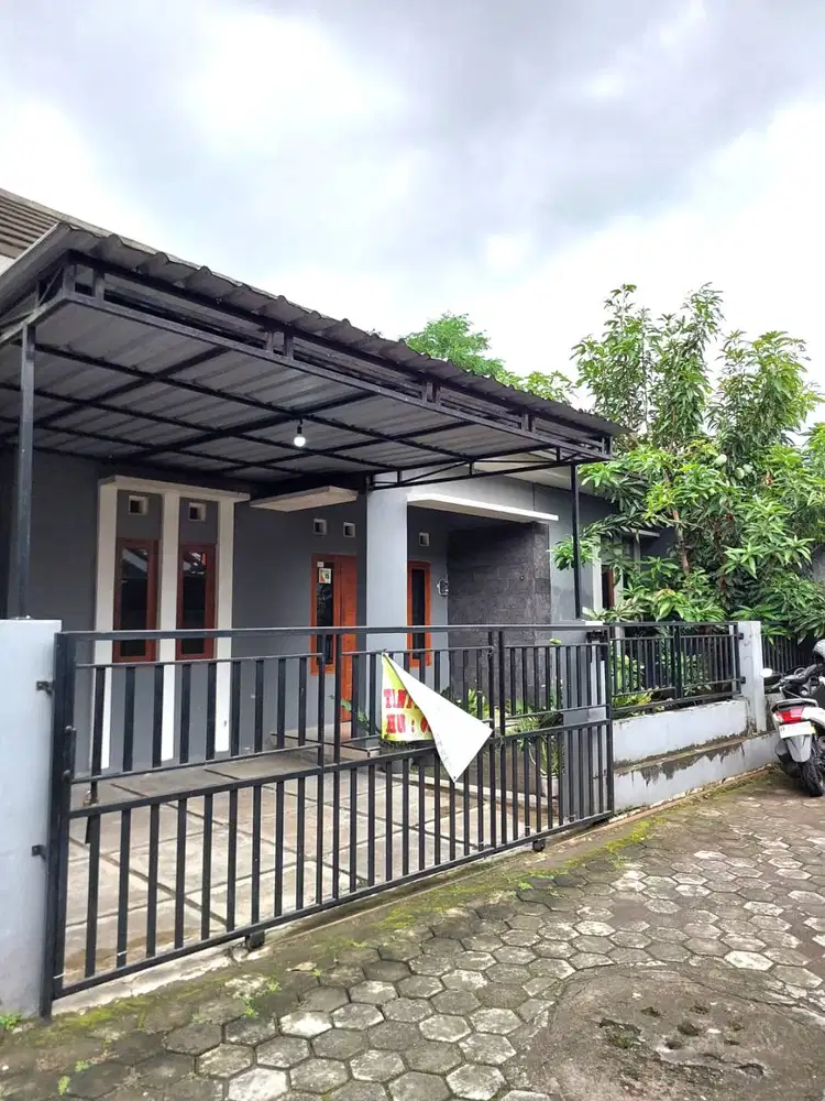 Rumah Asri dan Nyaman di Tirtomartani