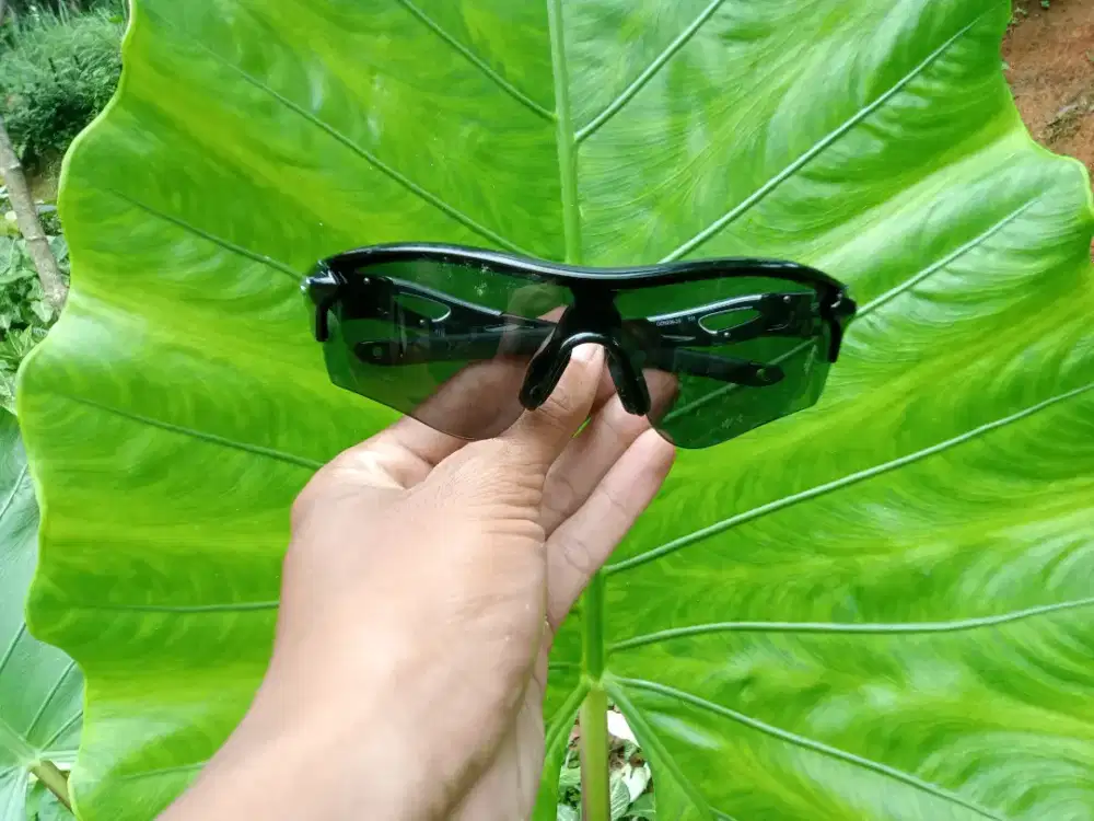Kacamata OAKLEY RADARLOCK original kondisi pisik mulus