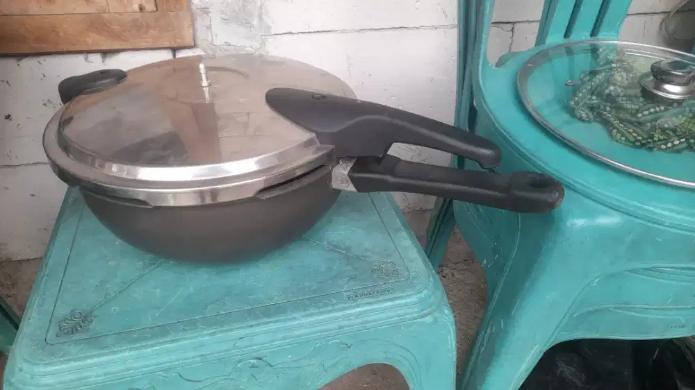 Panci Presto Pressure Cooker 30 cm 6,5 liter