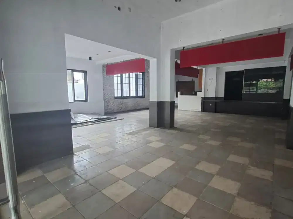 DISEWAKAN RUANG USAHA SAYAP RIAU  Ex Cafe (yang sudah berjalan lebih dari 10 tahun) Sangat Strategis