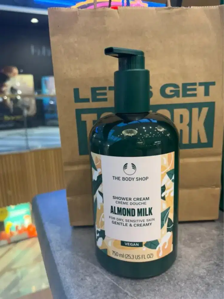 The body shop almond shower cream 750 ml