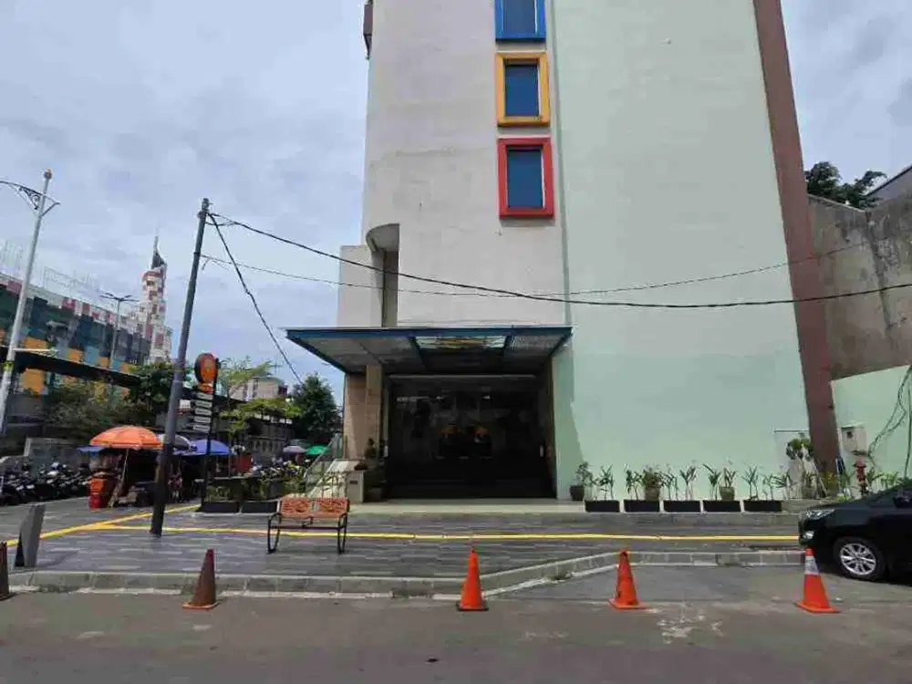 Investasi terbaik hotel falatehan blok m 92 kamar, dengan occupancy hampir 95%
