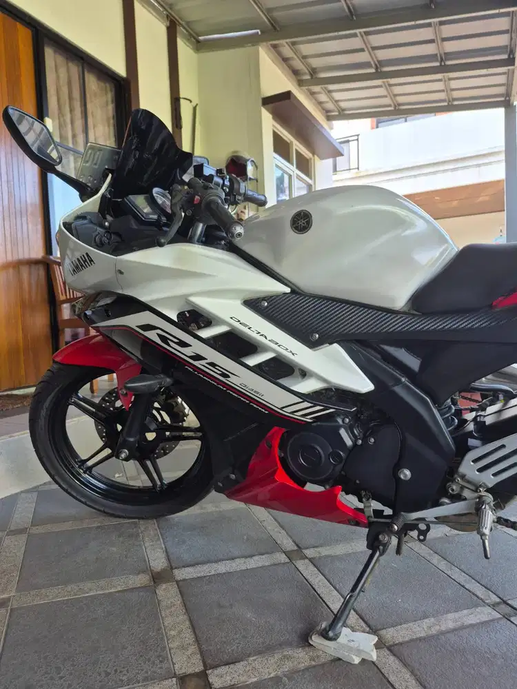 Yamaha R15 V2 2016