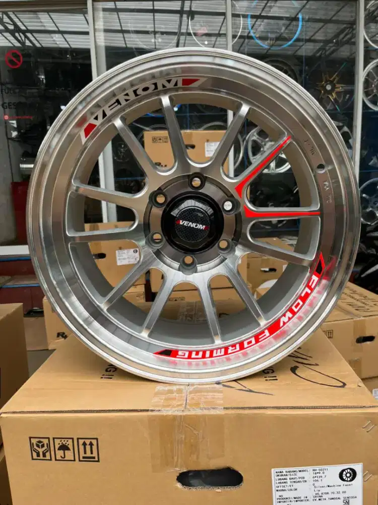 Velg venom 5 ring 18 lebar 9 pcd 6x139,7 ET 0 fortuner pajero
