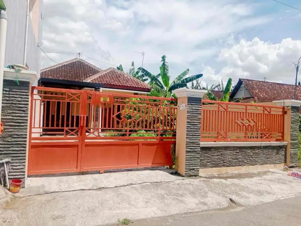 Rumah di Kampung Nyaman Dekat Embarkasi Haji