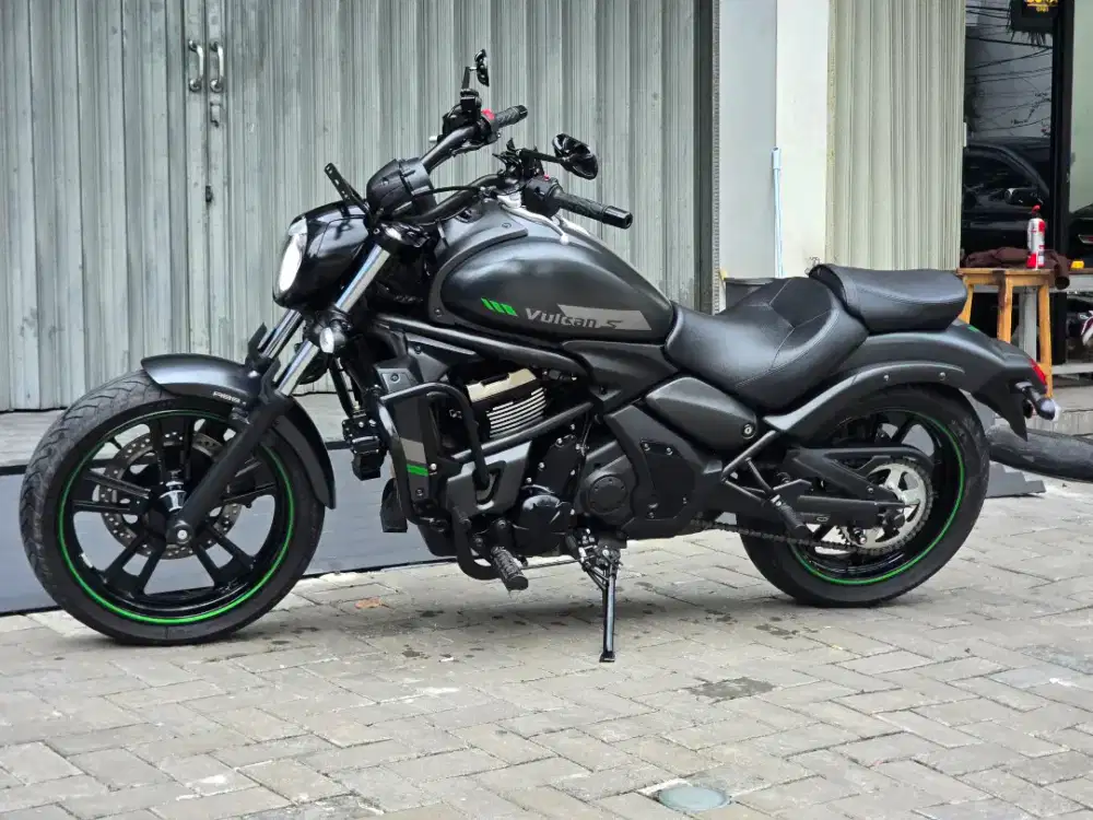 Moge Cruiser Kawasaki Vulcan 650S th 2024 Pmk km 2rb Like New Siap Gas