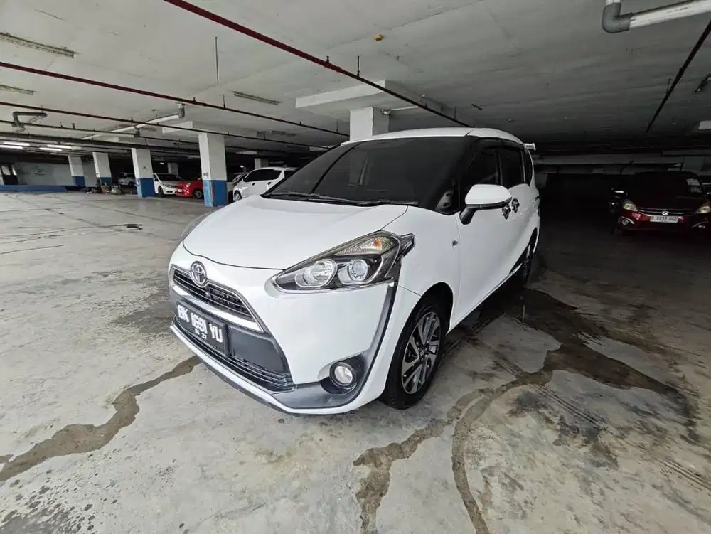 Toyota Sienta 1.5 V Bensin-MT 2017
