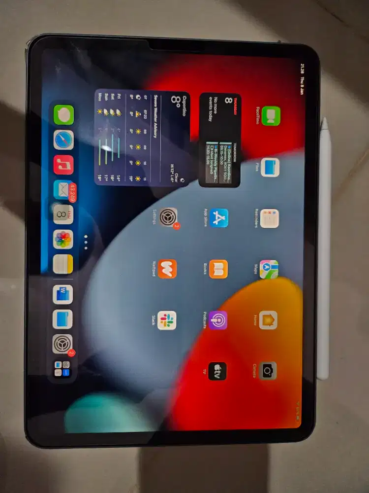 iPad Pro 11 inch 2nd Gen 128gb like new