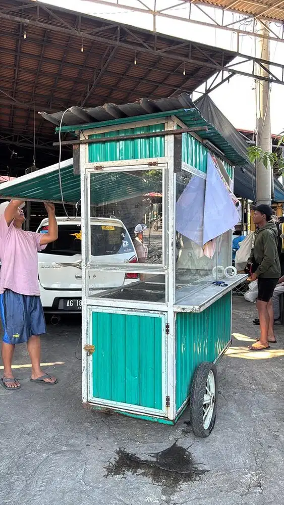 Dijual rombong jualan