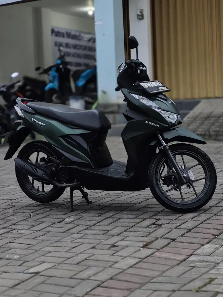 HONDA NEW BEAT DELUXE 2023 KM 18RB MULUS