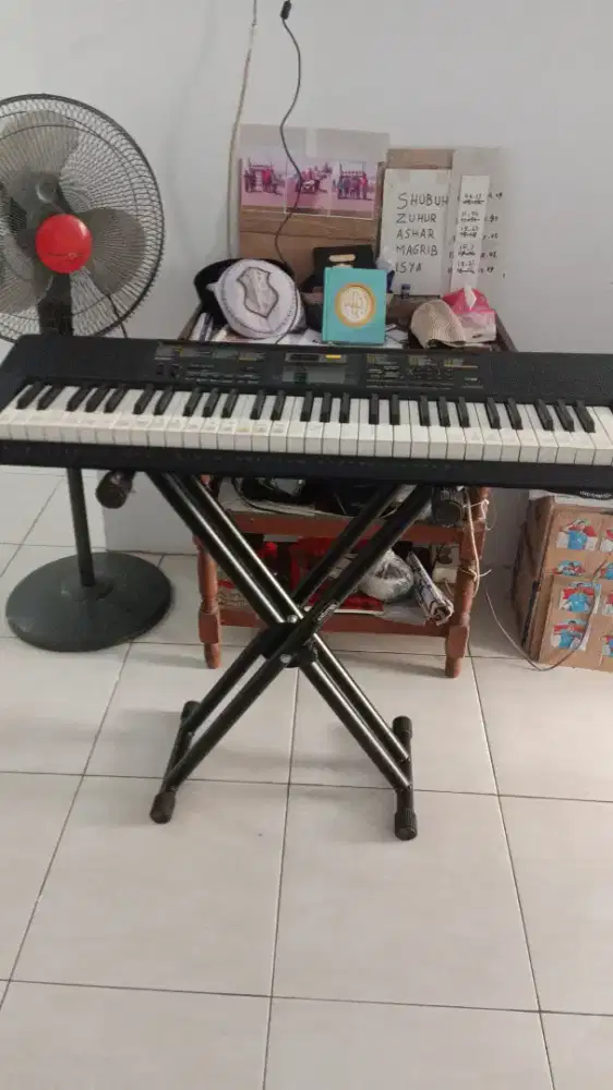 Dijual Keyboard Casio CTK 2400.