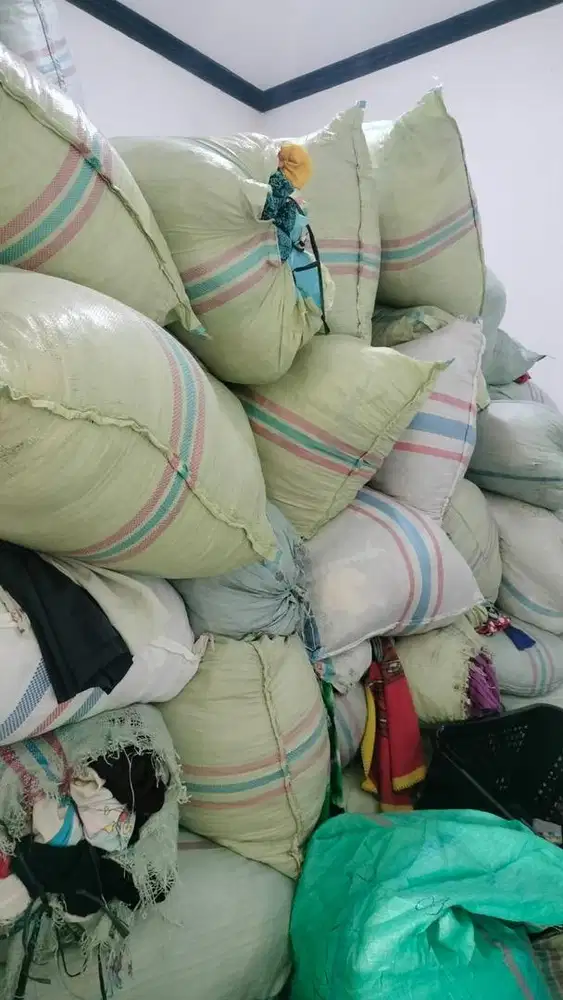 Admin,Host live, packing