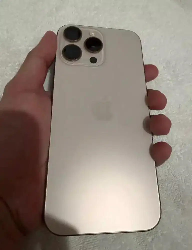 Iphone 16 pro 256 like new