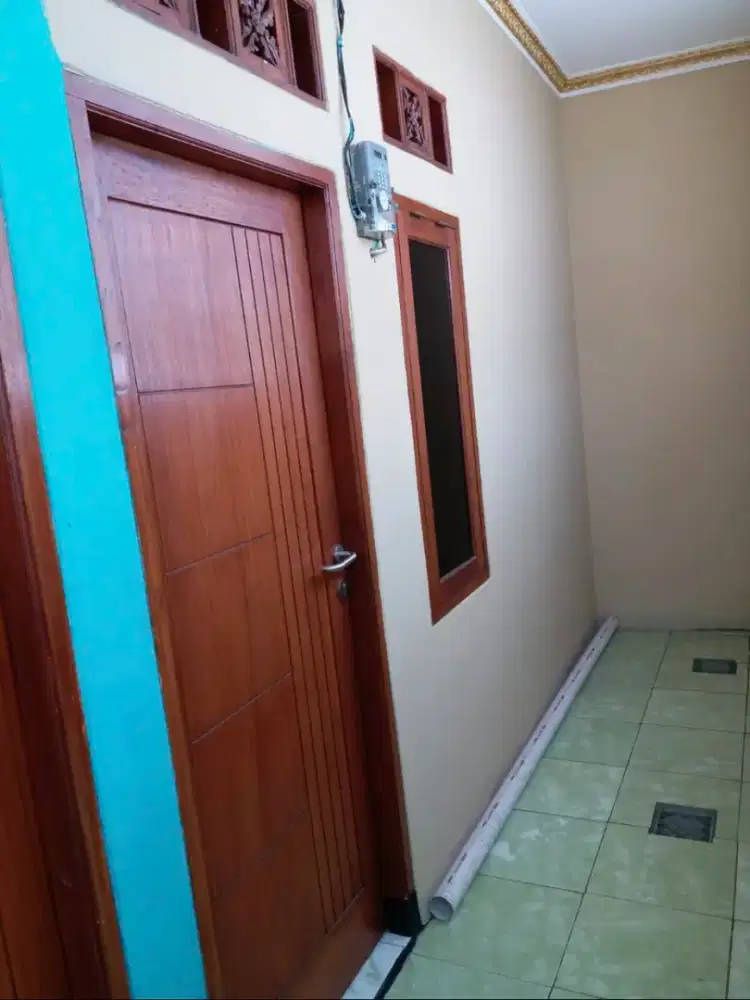 Kost lokasi strategis di Cawang III kamar mandi didalam