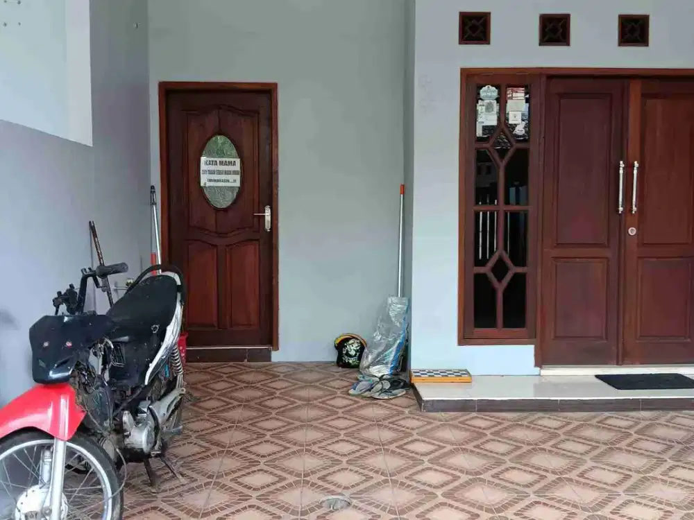 Disewakan rumah 2 lantai semi furnished citra raya tangeran