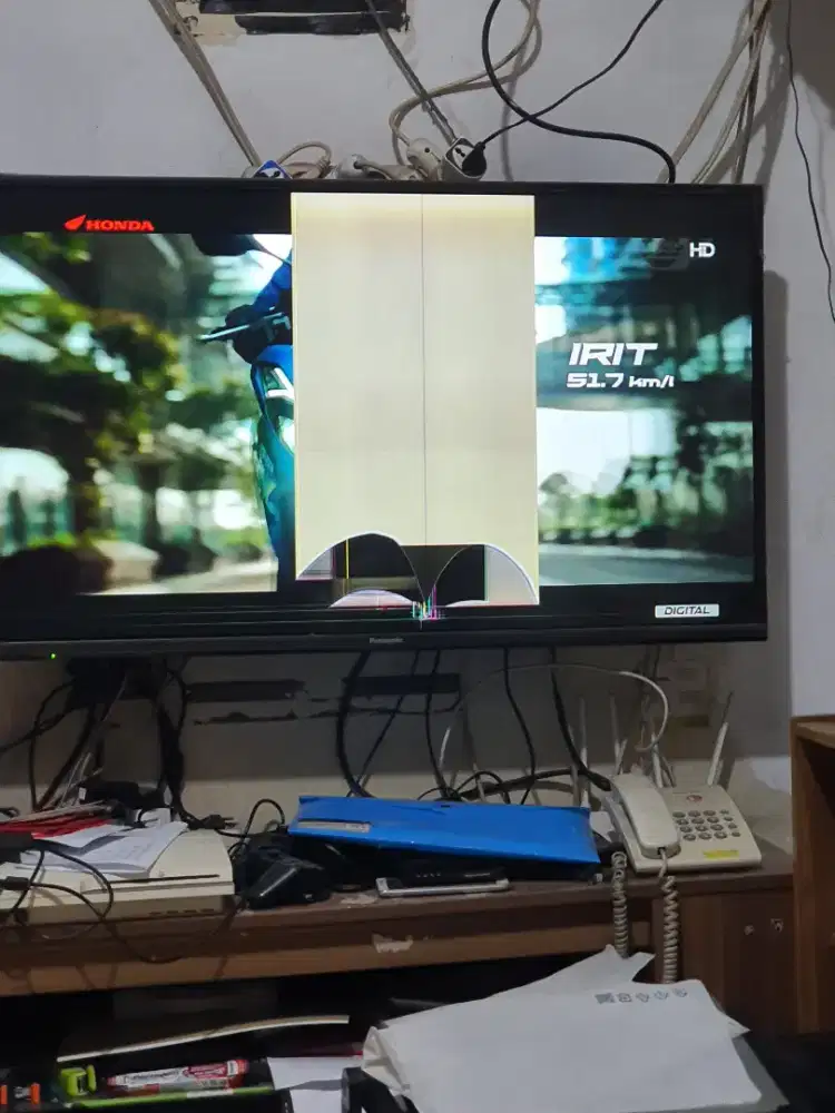 Tv panasonic 42 inci layar pecah