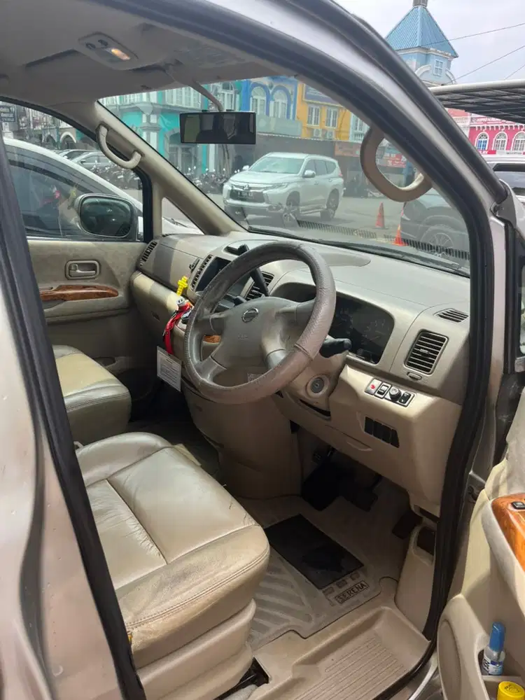 Nissan Serena 2010 Bensin