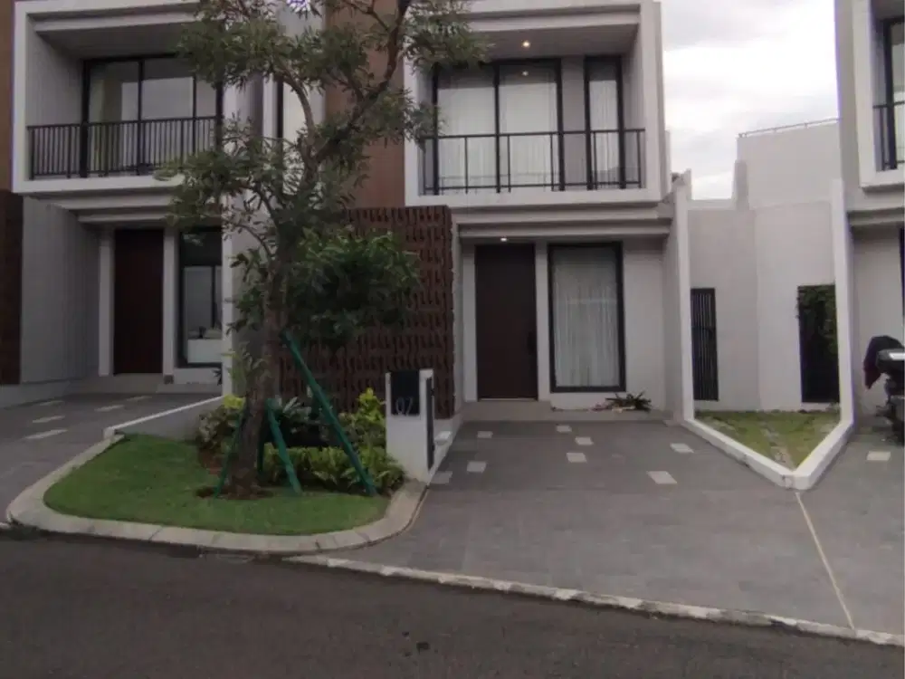 RUMAH 2 LANTAI SIAP HUNI DAN TERAWAT DI CLUSTER MAHOGANY SUMMARECON BOGOR