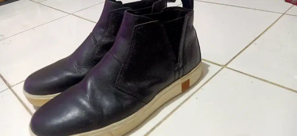 Sepatu original Timberland ukuran 43 kulit leather