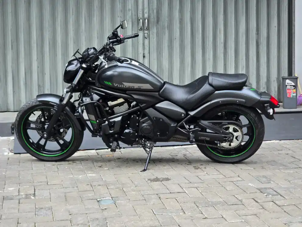 Moge Cruiser Kawasaki Vulcan 650 th 2024 Pmk Like New Siap Gas