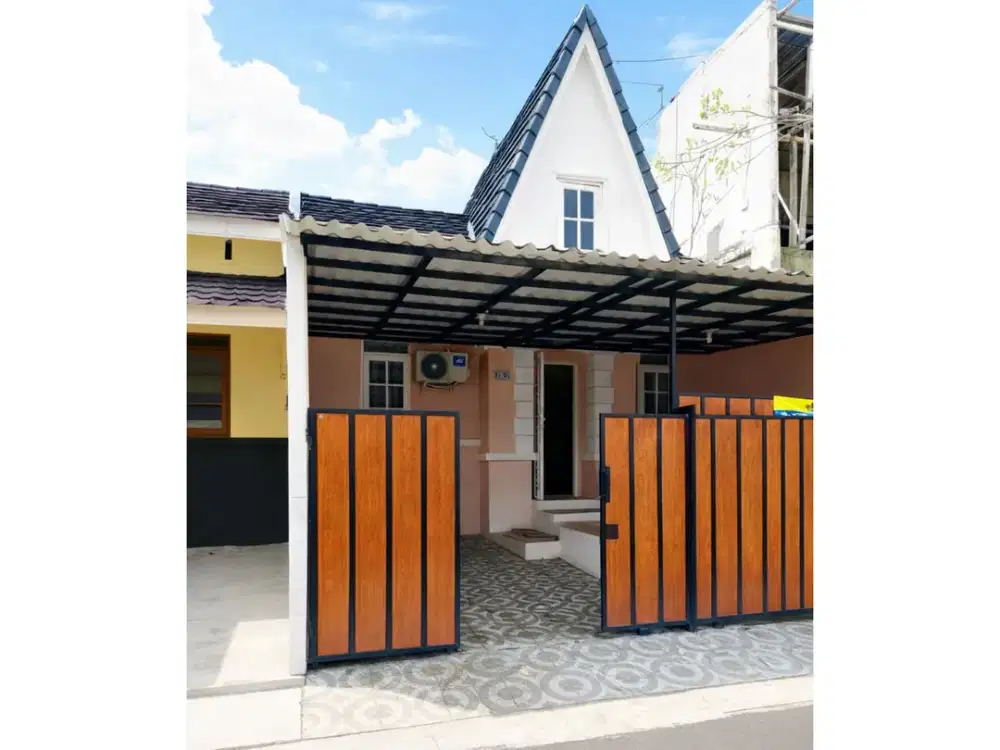 DISEWA RUMAH 2 LANTAI BAGUS SIAP HUNI SEMI FURNISH HARGA NEGO SENTUL CITY SSR926